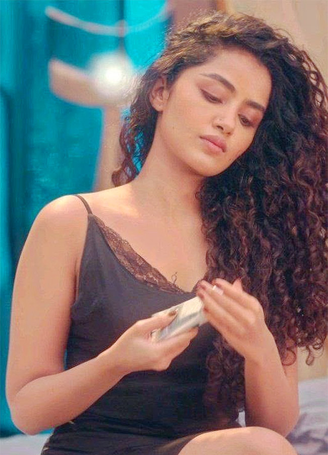 actress_20anupama_20parameswaran_20hot_20pics-3.jpg 3