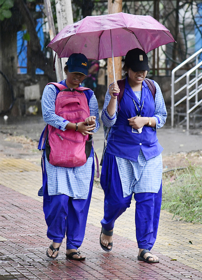 Heavy_20Rains_20in_20Visakhapatnam_20Photos-10.jpg 10
