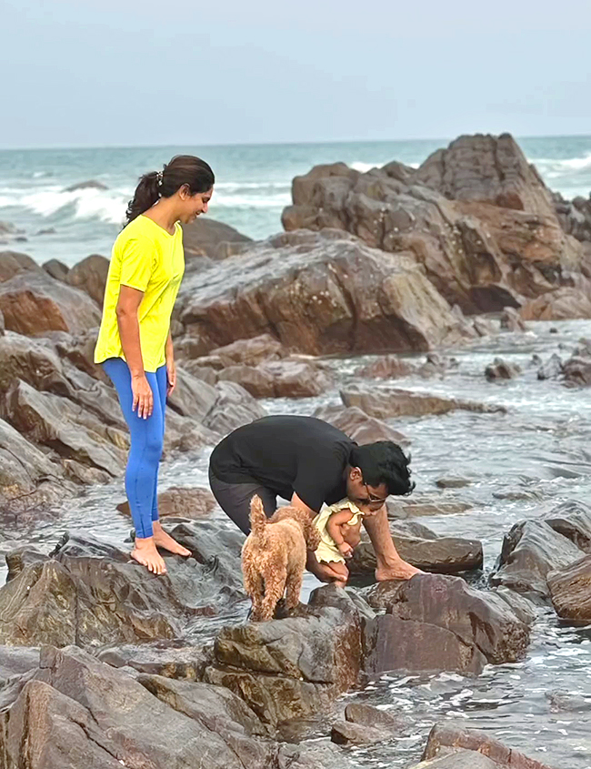 Ram_20Charan_20And_20Upasana_20Konidela_20Give_20First_20Beach_20Experience_20To_20Klin_20Kaara_2C_20Photos_20Gallery-10.jpg 10