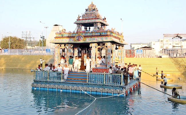 Tirumala-Srivari-Salakatla-Theppotsam.jpg