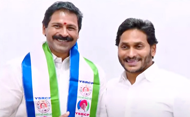 Vangaveeti-Narendra-Joined-Ysrcp.jpg