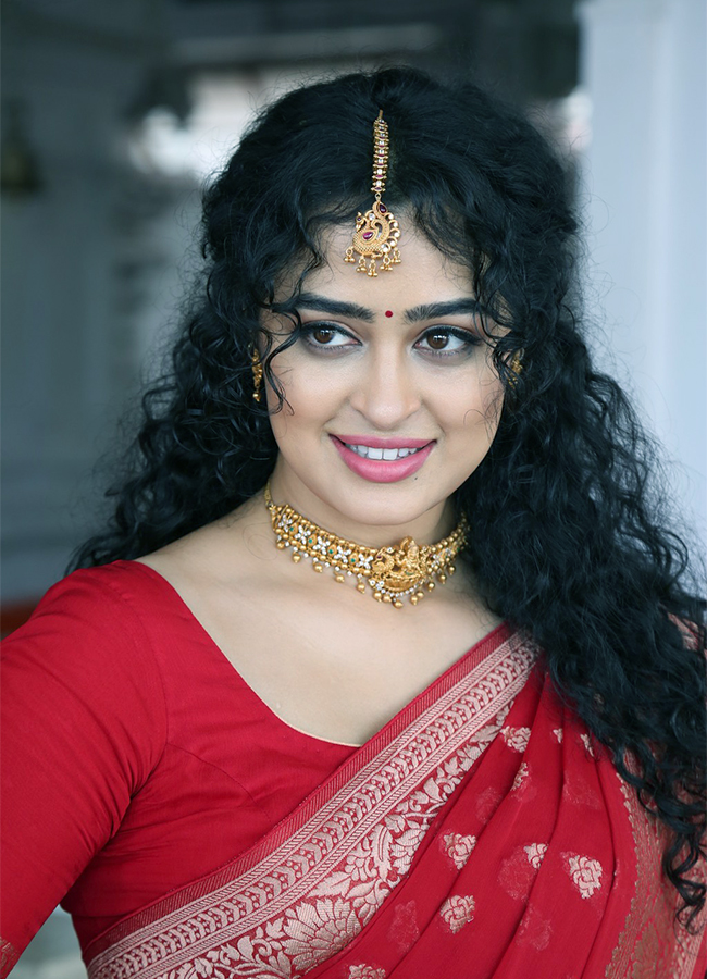 Actress_20Apsara_20Rani_20hot_20photoshoot-11.jpg 11