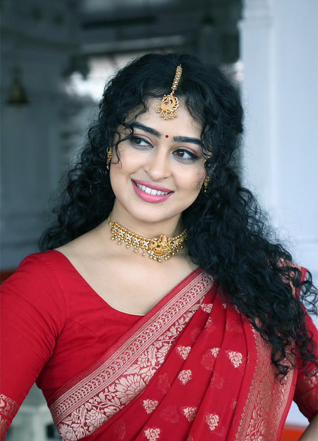 Actress_20Apsara_20Rani_20hot_20photoshoot-13.jpg 13