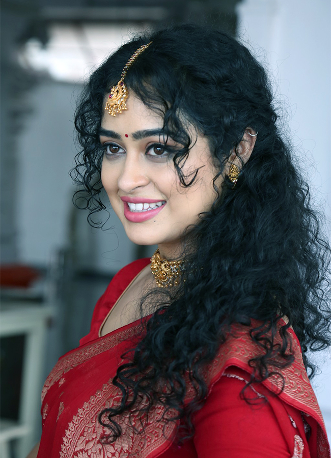 Actress_20Apsara_20Rani_20hot_20photoshoot-14.jpg 14