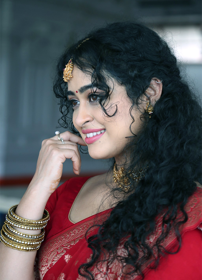 Actress_20Apsara_20Rani_20hot_20photoshoot-2.jpg 2