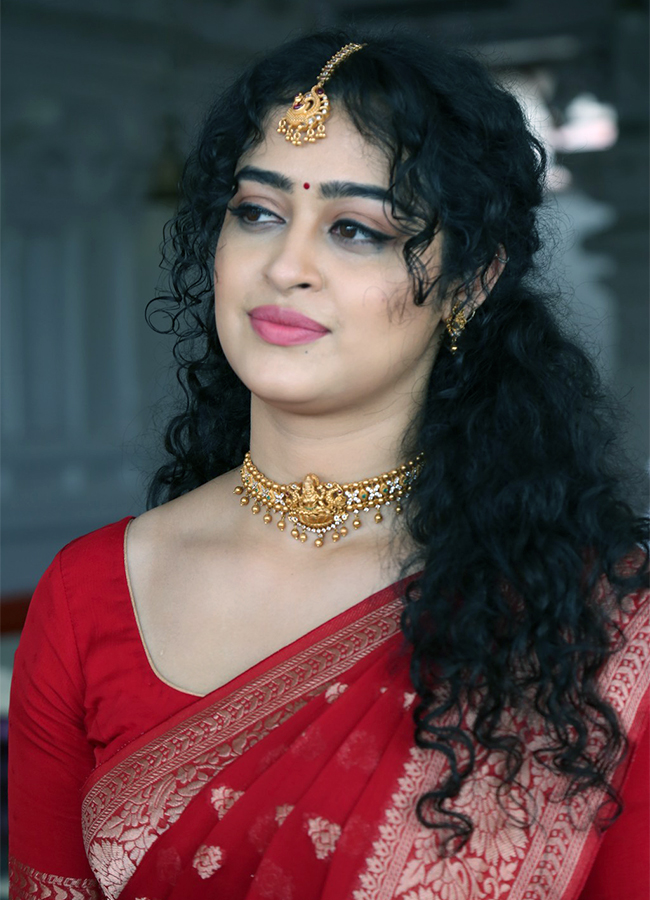 Actress_20Apsara_20Rani_20hot_20photoshoot-23.jpg 23