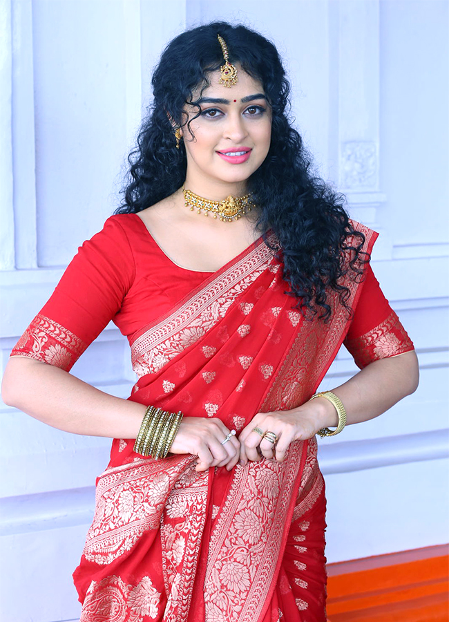 Actress_20Apsara_20Rani_20hot_20photoshoot-4.jpg 4