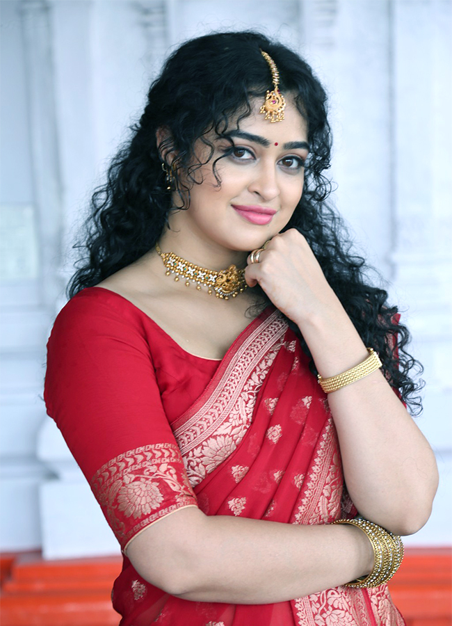 Actress_20Apsara_20Rani_20hot_20photoshoot-8.jpg 8