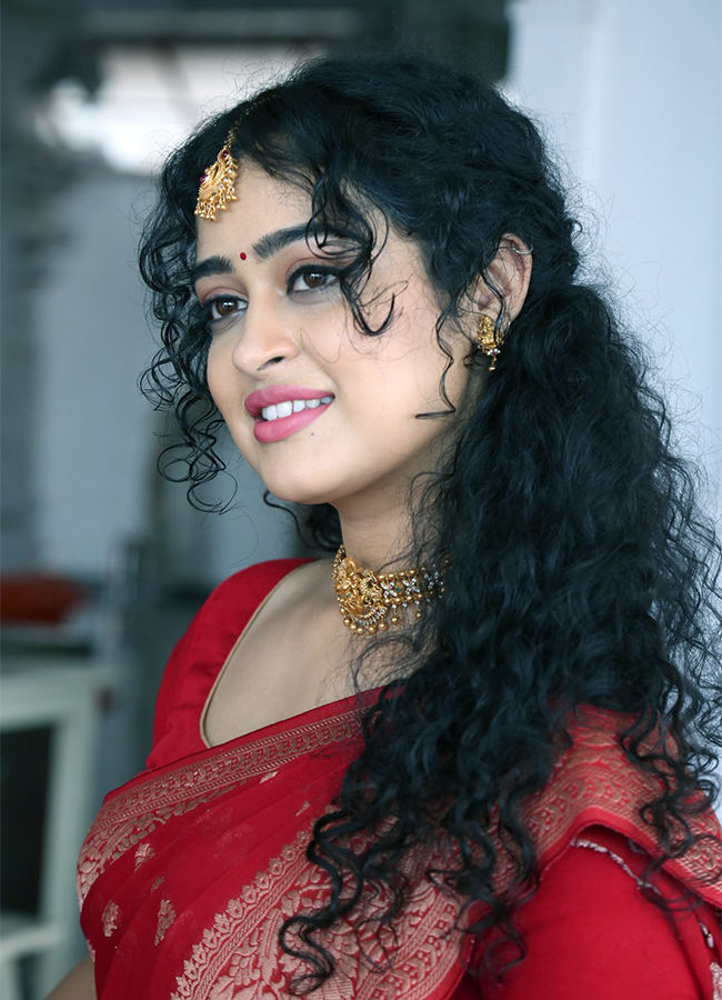 Actress_20Apsara_20Rani_20hot_20photoshoot-9.jpg 9