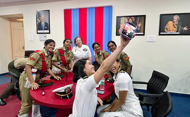 American_20sailors_20and_20marines_20visits_20Andhra_20University_20Visakhapatnam_20Photos_2.jpg 1