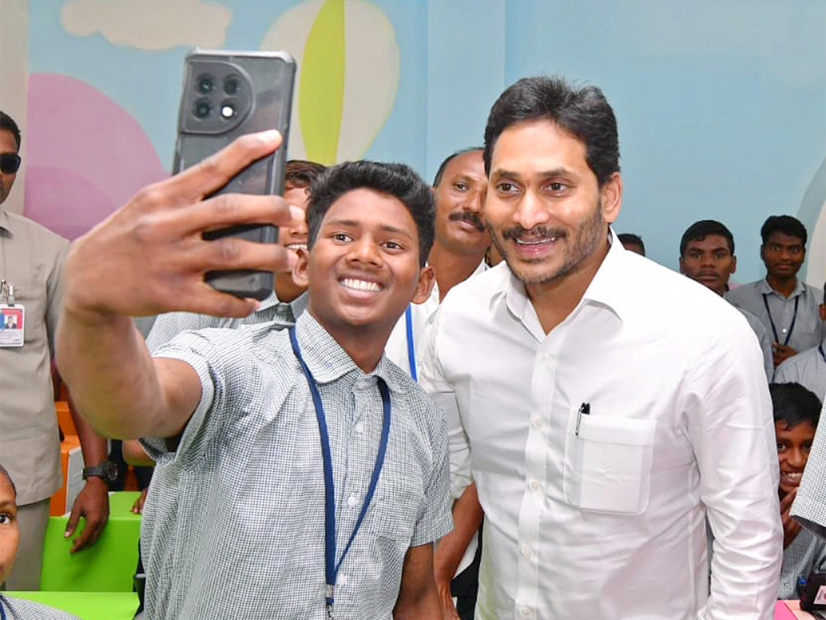 Andhra_20Pradesh_20Government_20schools_20To_20Get_20New-6.jpg 6