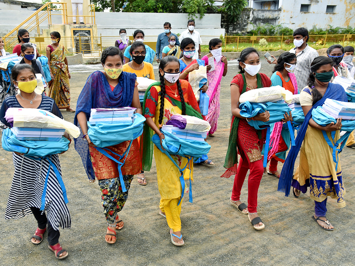 Andhra_20Pradesh_20Government_20schools_20To_20Get_20New-7.jpg 7
