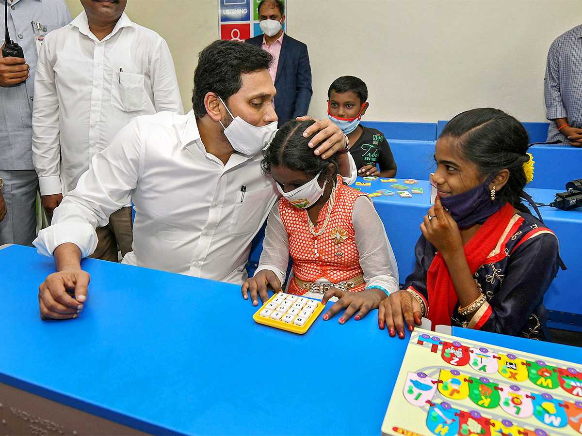 Andhra_20Pradesh_20Government_20schools_20To_20Get_20New-9.jpg 9