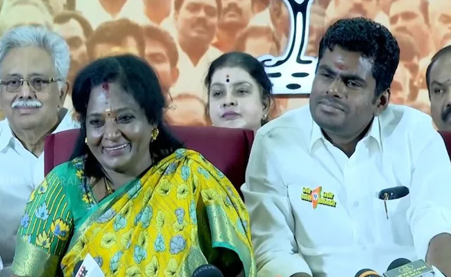 Tamilisai_20Soundararajan.jpg