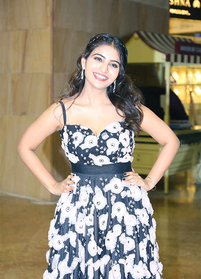 Actress_20Ananya_20Nagalla_20hot_20photos-24.jpg 24