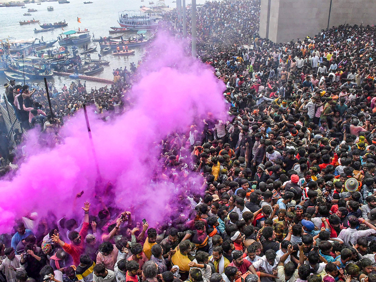 Holi_20Celebrations_20At_20North_20India_20Special_20Photos-2.jpg 2