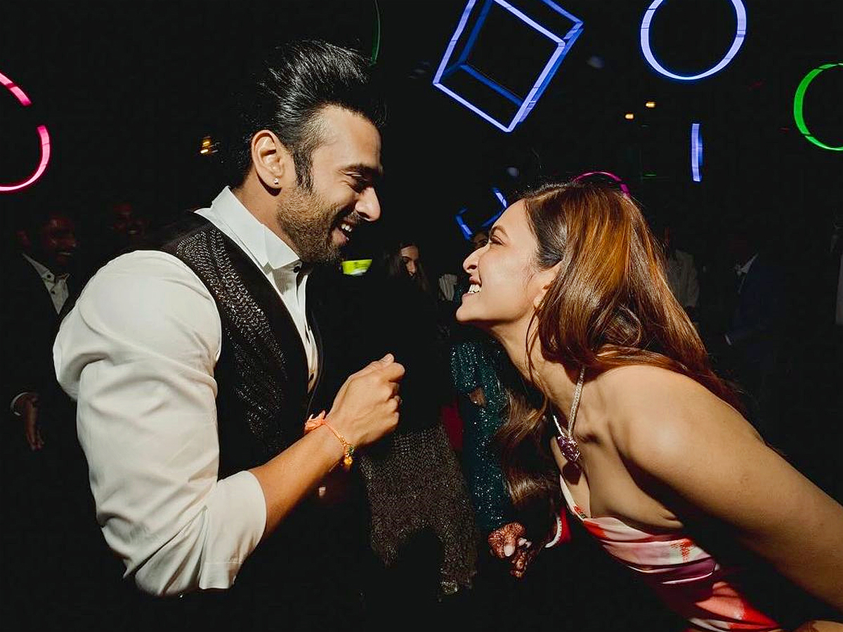 Kriti_20Kharbanda_20and_20Pulkit_20Samrat_20share_20wedding_20Photos_20in_20Social_20Media_1.jpg 2