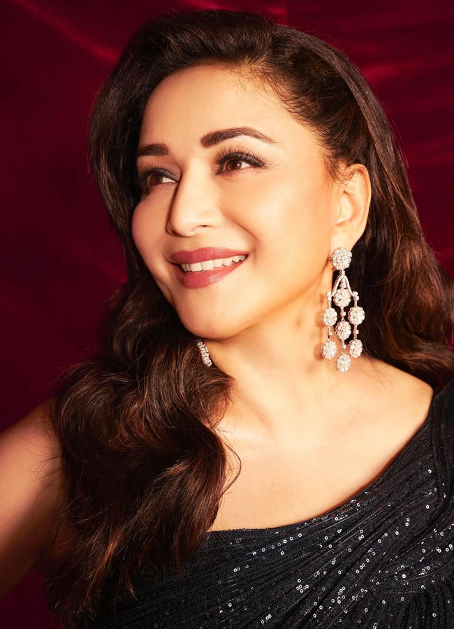 Madhuri-Dixit-22.jpg 23
