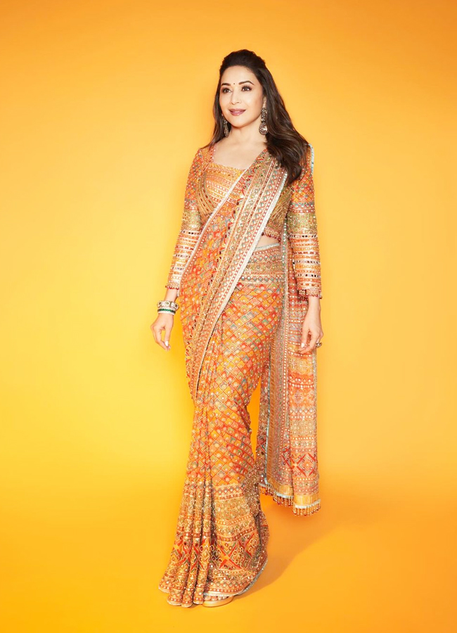 Madhuri-Dixit-25.jpg 26
