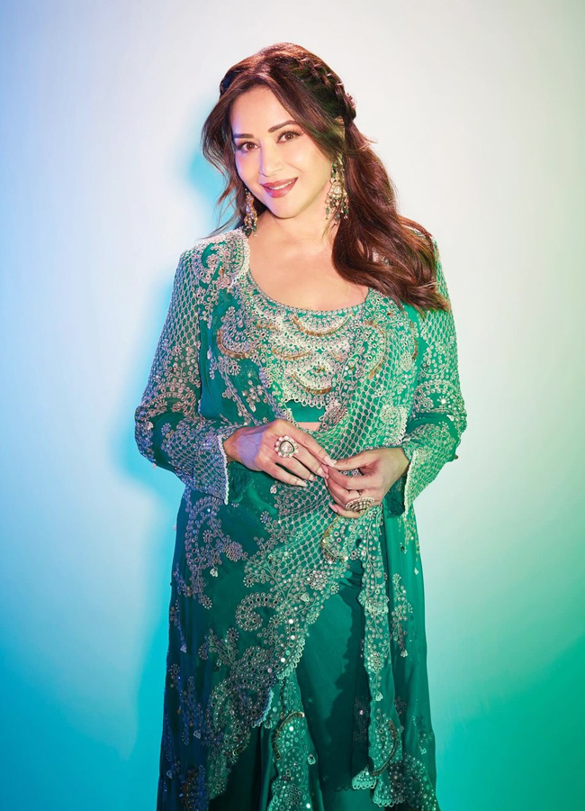 Madhuri-Dixit-6.jpg 7