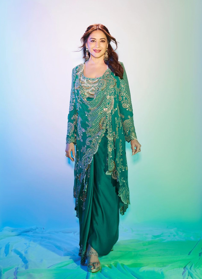 Madhuri-Dixit-7.jpg 8