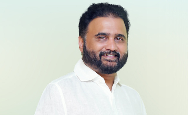 Sana-Sathish-Babu.jpg