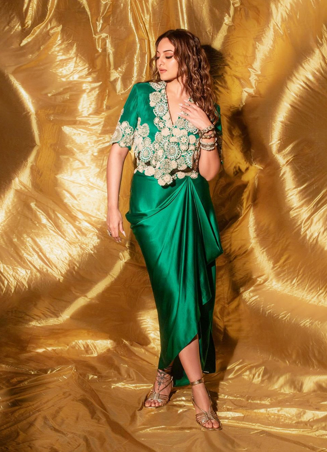 Sonakshi-Sinha-8.jpg 9