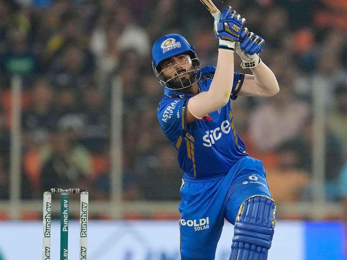 024_20T20_20cricket_20match_20between_20Mumbai_20Indians_20and_20Gujarat_20Titans_20at_20Narendra_20Modi_20Stadium-14.jpg 14