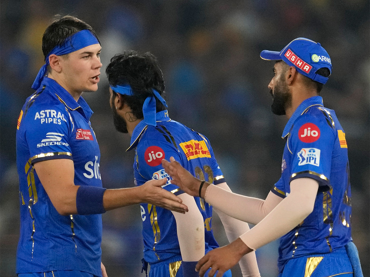024_20T20_20cricket_20match_20between_20Mumbai_20Indians_20and_20Gujarat_20Titans_20at_20Narendra_20Modi_20Stadium-16.jpg 16