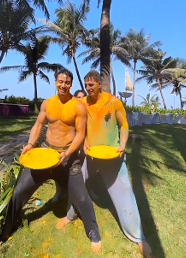 Akshay-Kumar.jpg 16