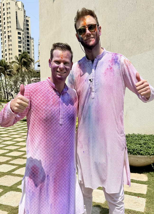 Celebs-Holi-2.jpg 27