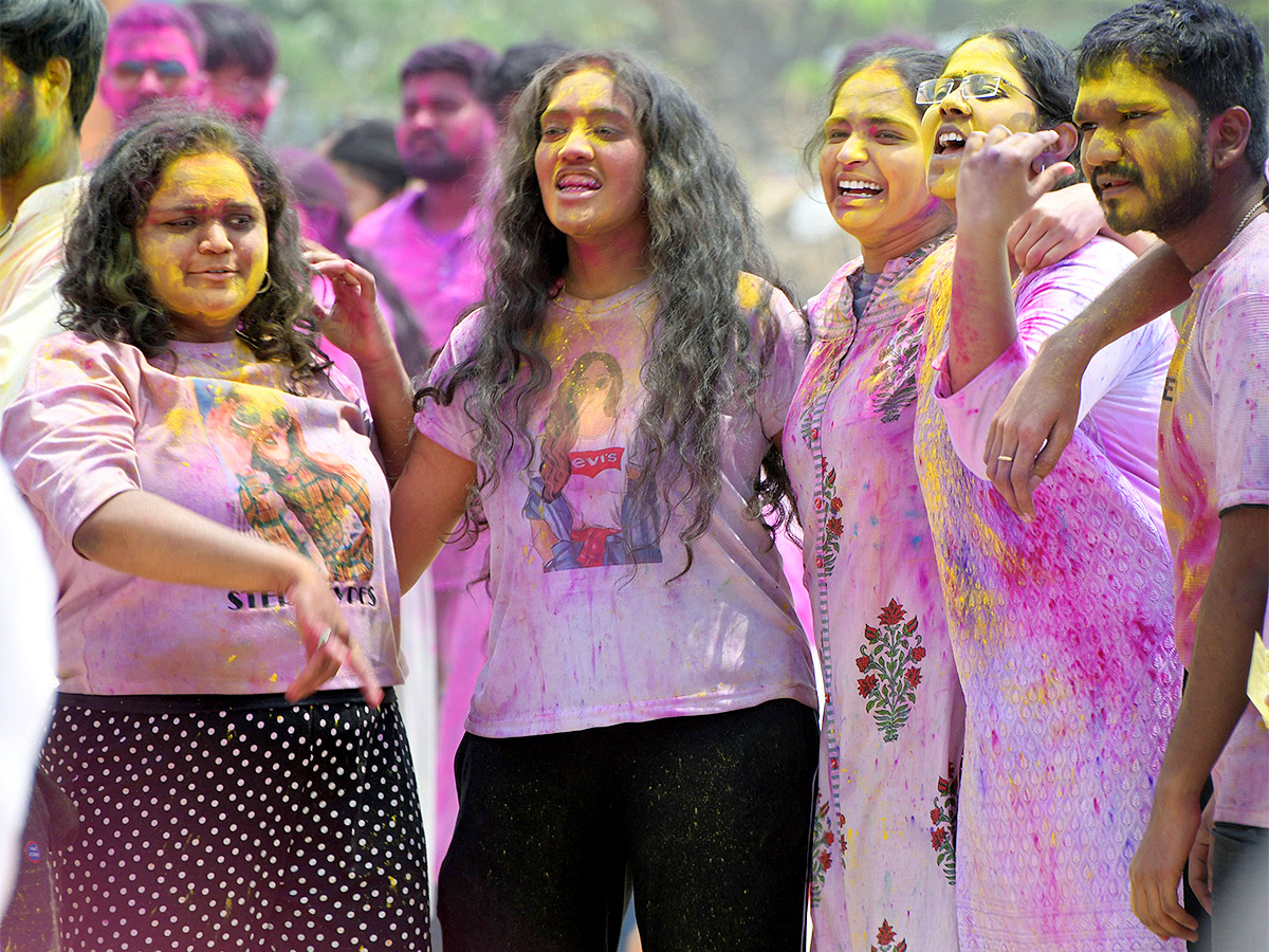 Holi_202024_20Celebration_20in_20Hyderabad_20Photos-21.jpg 20