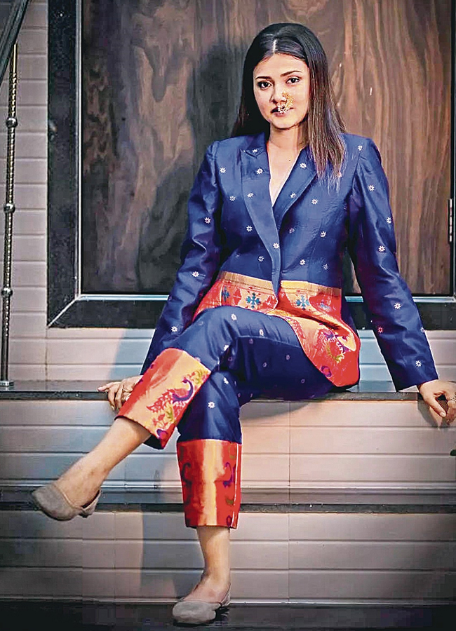 Indo_Western_Style_1.jpg 2