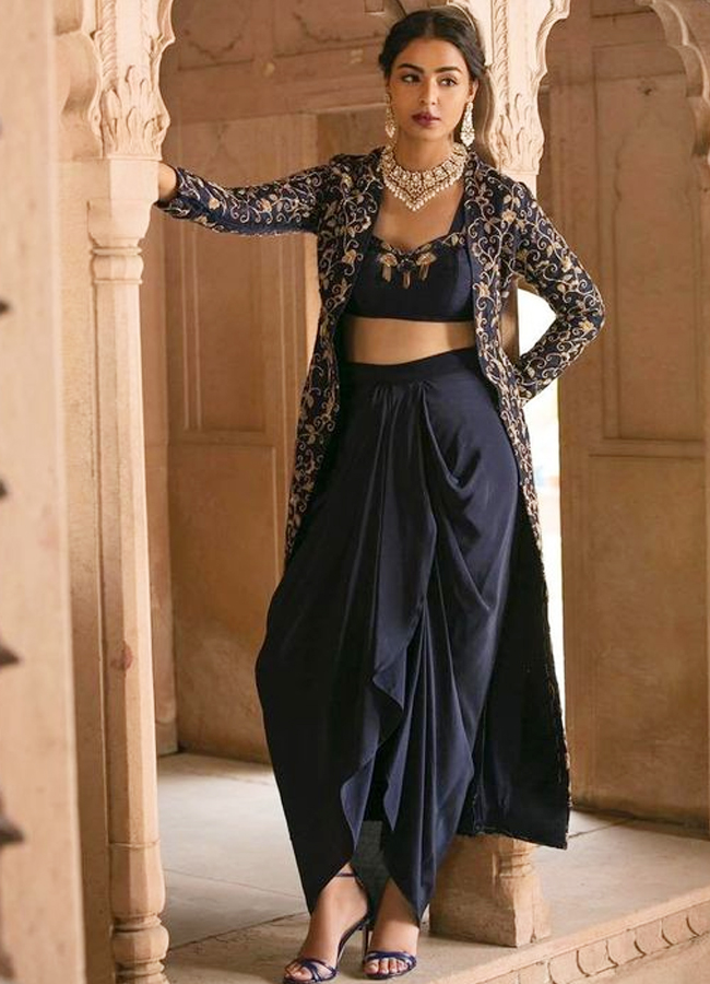 Indo_Western_Style_11.jpg 12