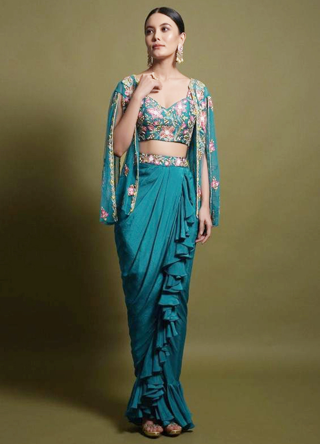 Indo_Western_Style_16.jpg 17