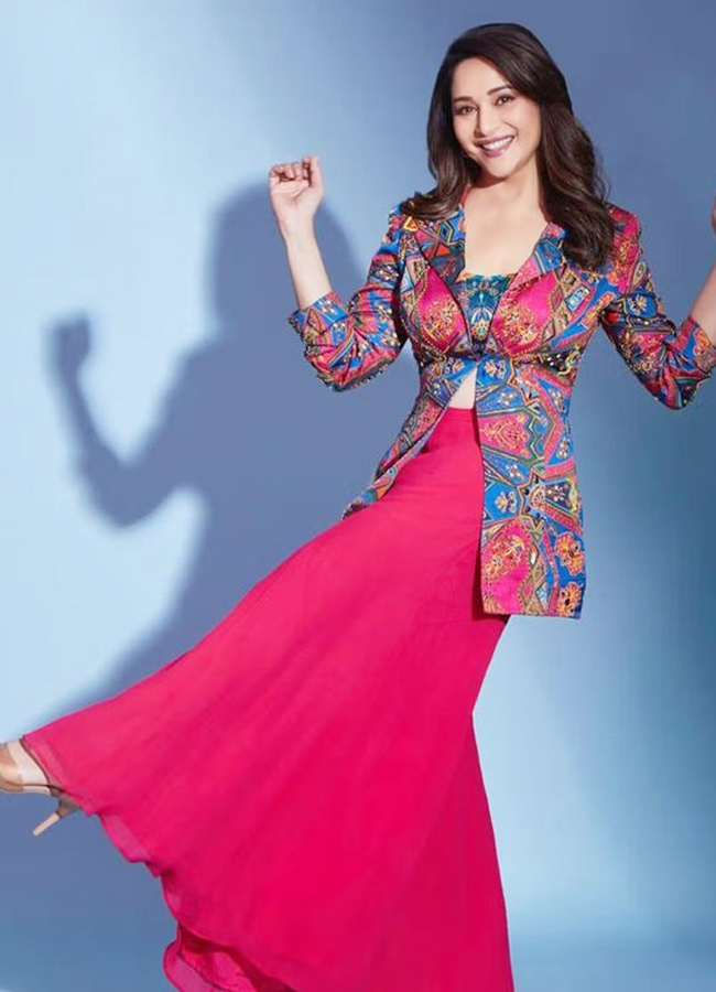 Indo_Western_Style_9.jpg 10