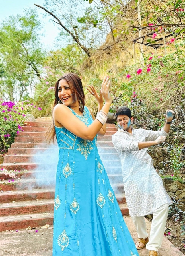Surbhi-Chandna.jpg 11