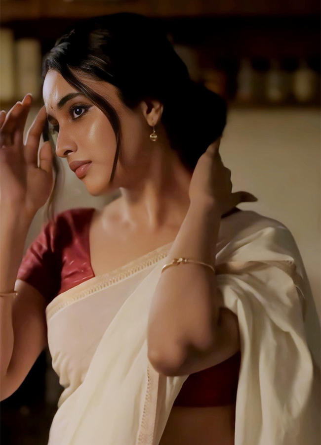 Actress_20Priyanka_20Arul_20Mohan_20Hot_20Photoshoot-20.jpg 20