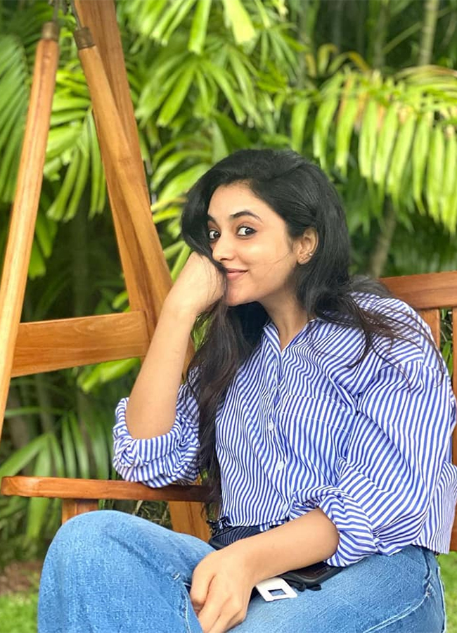 Actress_20Priyanka_20Arul_20Mohan_20Hot_20Photoshoot-29.jpg 28