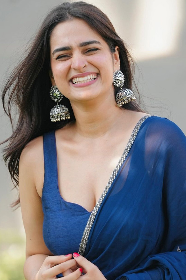 Ayesha_20Khan_20Latest_20Stunning_20Photos_10.jpg 11