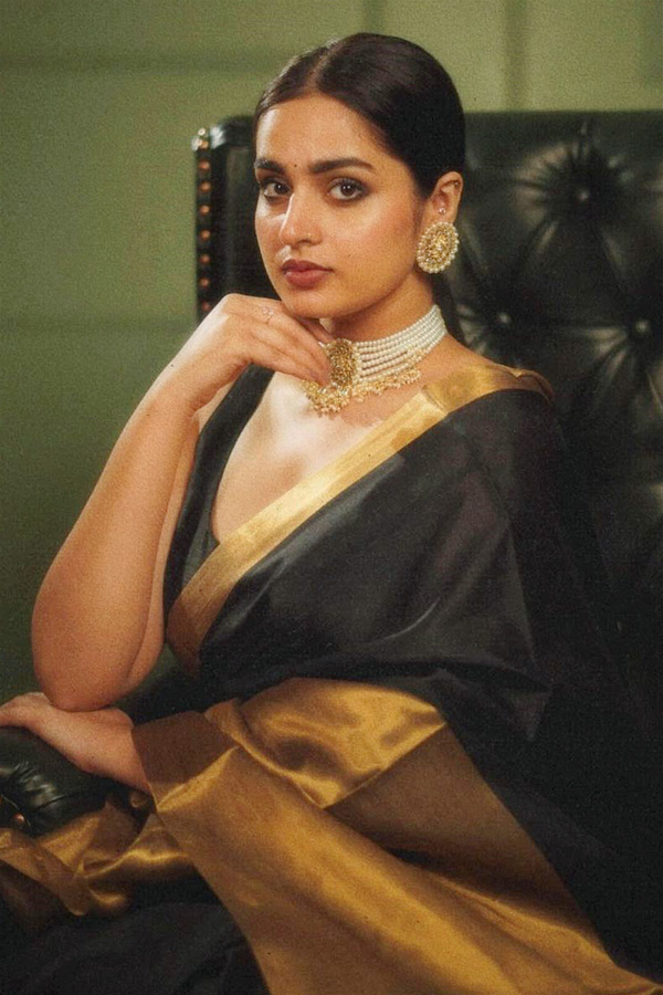 Ayesha_20Khan_20Latest_20Stunning_20Photos_8.jpg 9