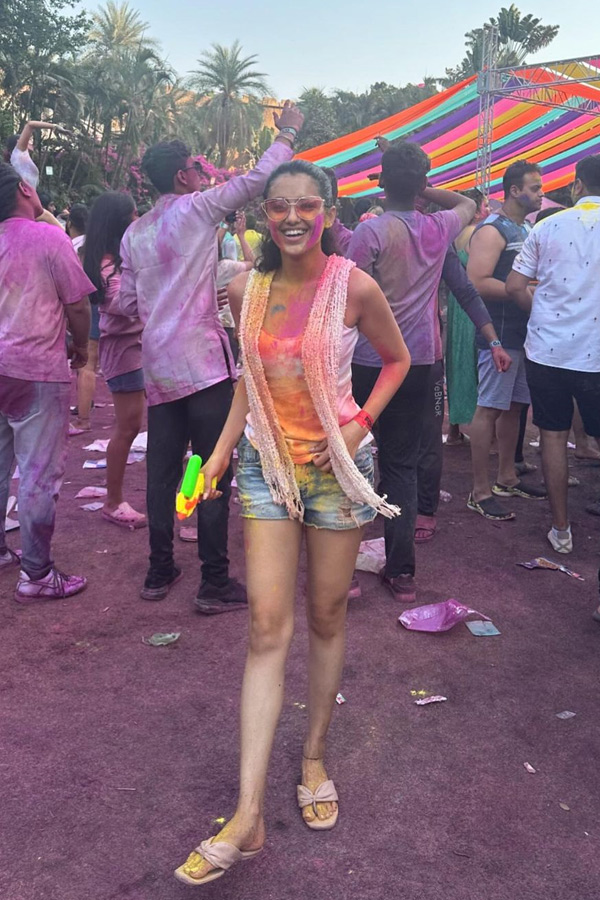 Bollywood_20celebrities_20holi_20celebrations_20Photos_24.jpg 25