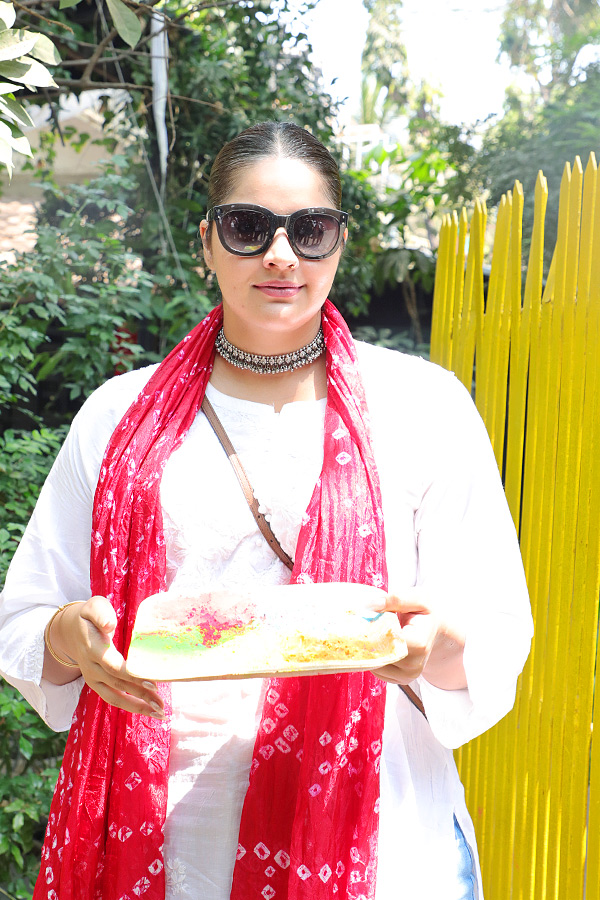 Bollywood_20celebrities_20holi_20celebrations_20Photos_4.jpg 5