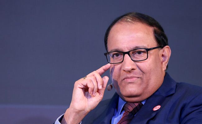Former-Minister-S-Iswaran.jpg