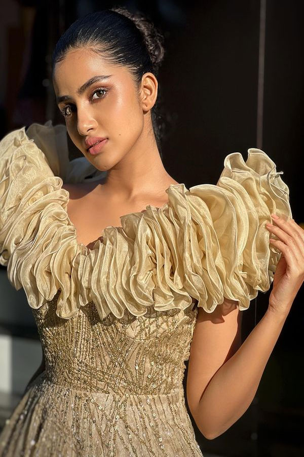 anupama-10.jpg 12