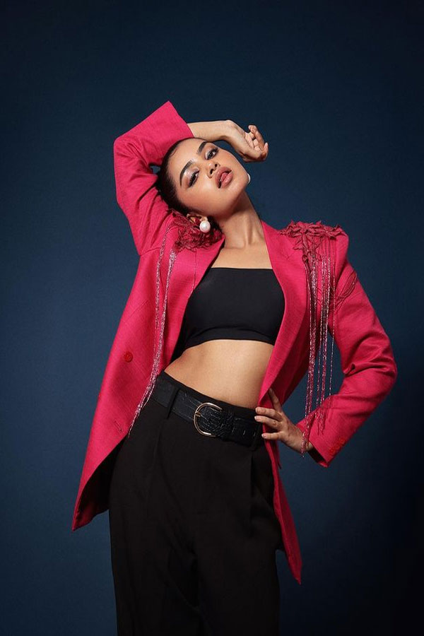 anupama7.jpg 8