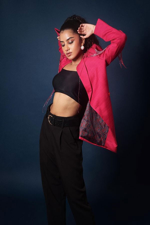 anupama8.jpg 10