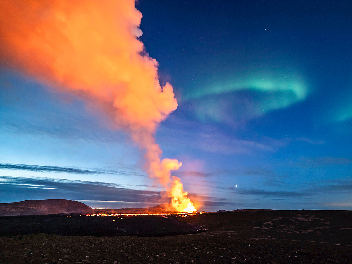 volcano_20in_20southwestern_20Iceland_20that_20erupted-2.jpg 2