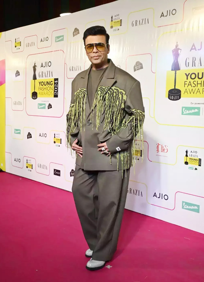 11.Karan-Johar.jpg 13