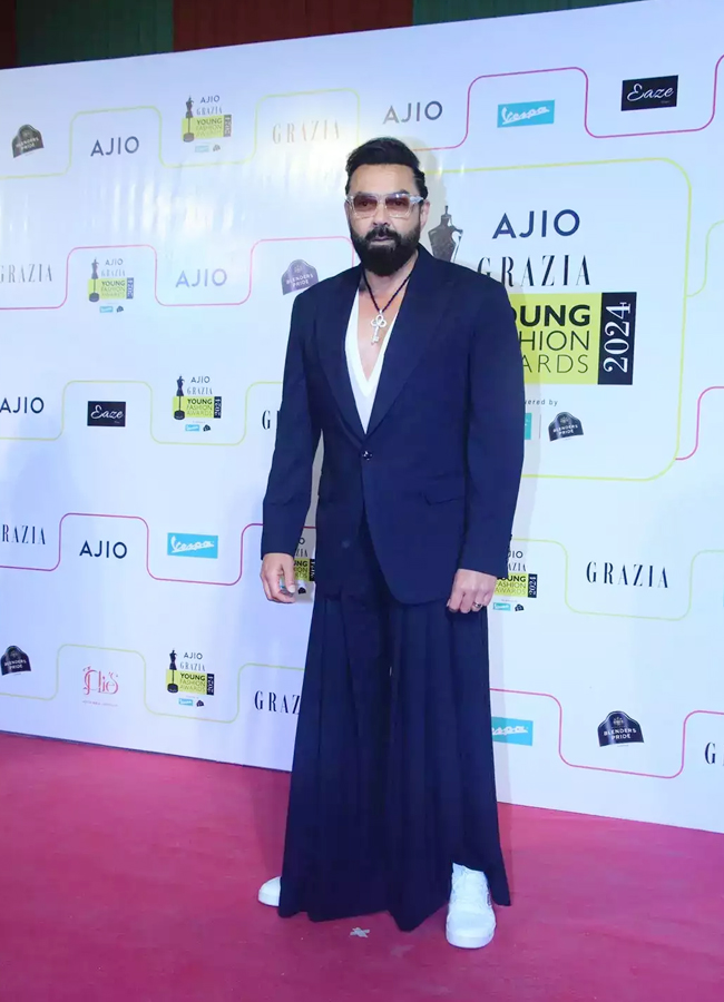 12.Bobby-Deol.jpg 14